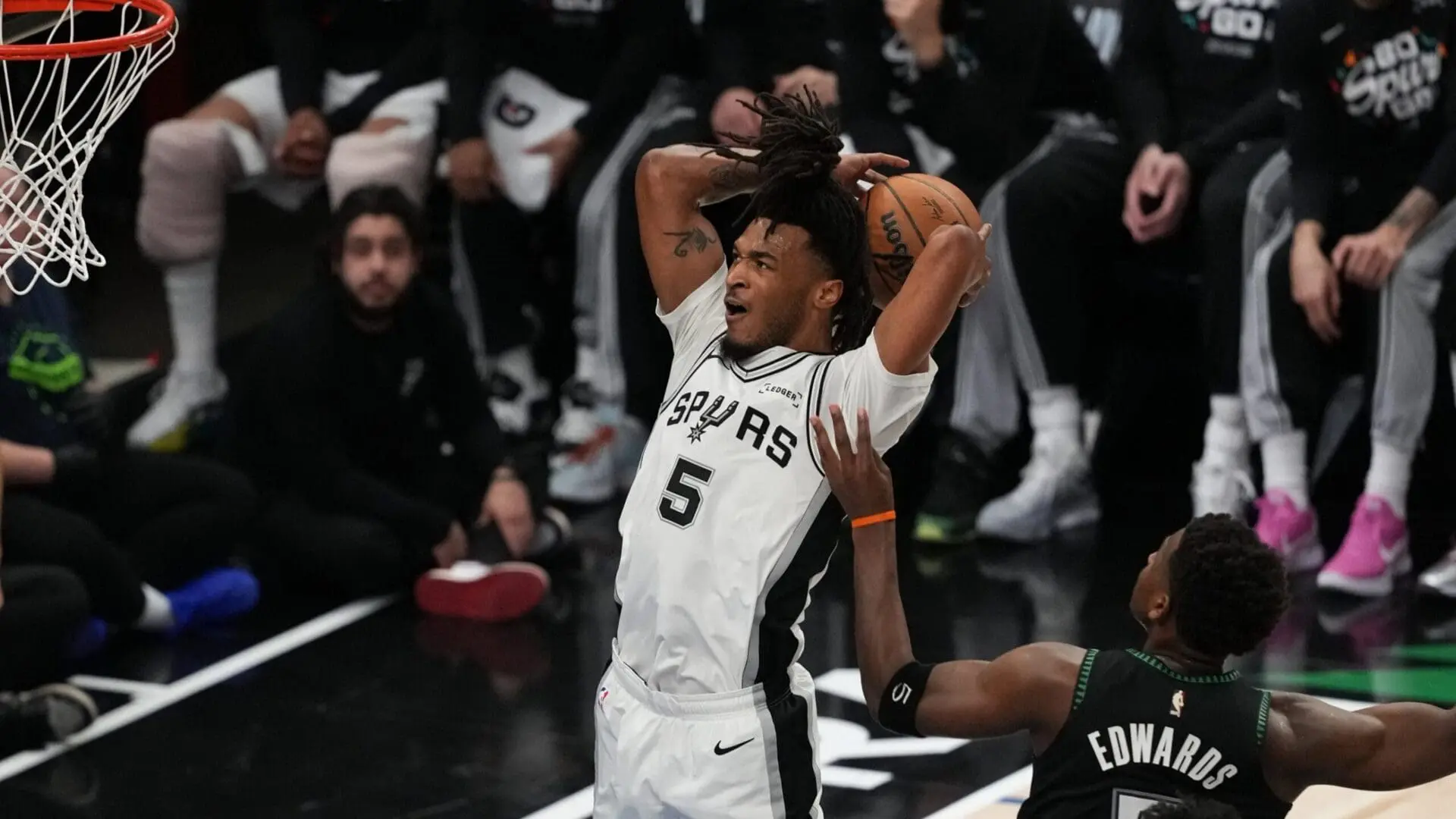Spurs liquidan a Timberwolves y se preparan para enfrentar a Thunder