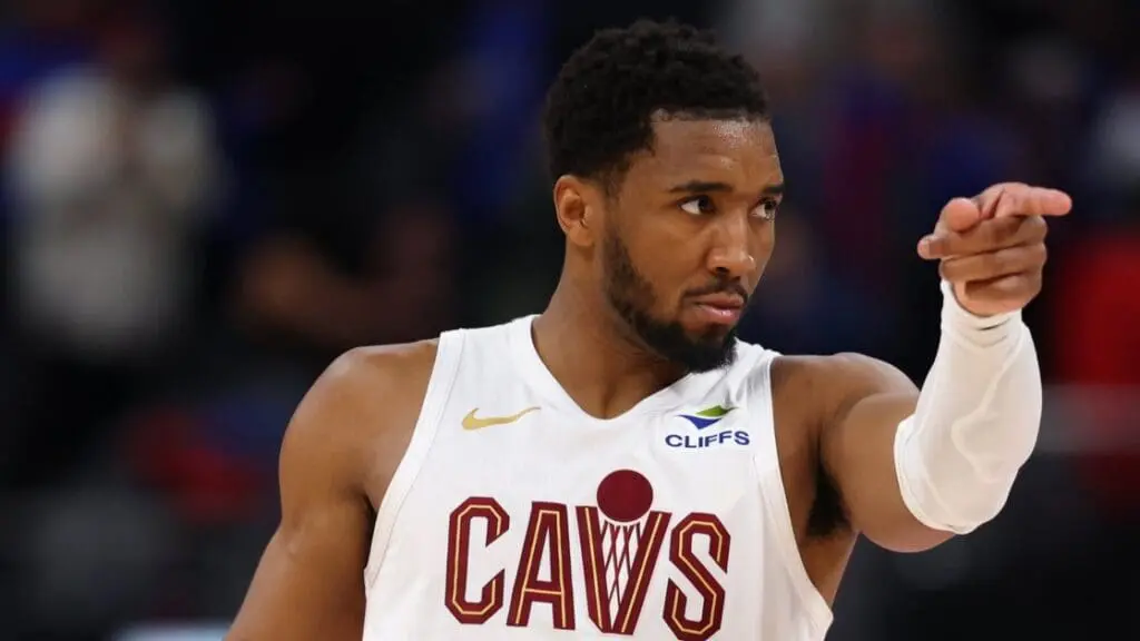 Cavs aplastan a Pistons y lucharán contra Knicks en final de Conferencia Este