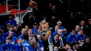 Spurs necesitaron dos tiempos extra para vencer a Thunder