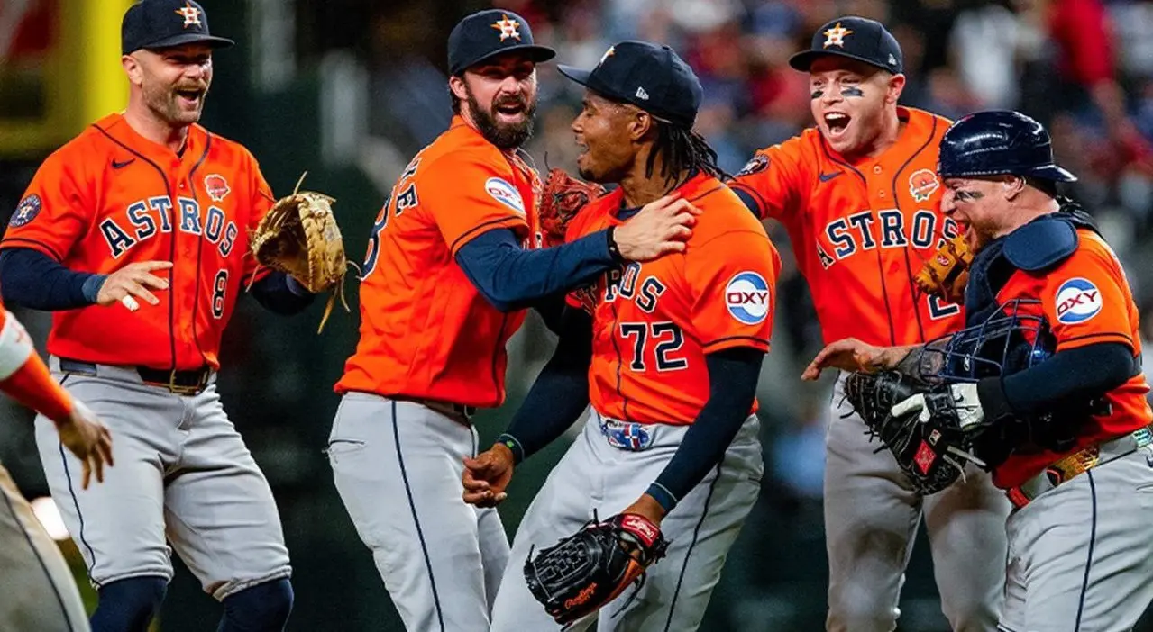 Pitchers de Astros se combinan para un no-hitter