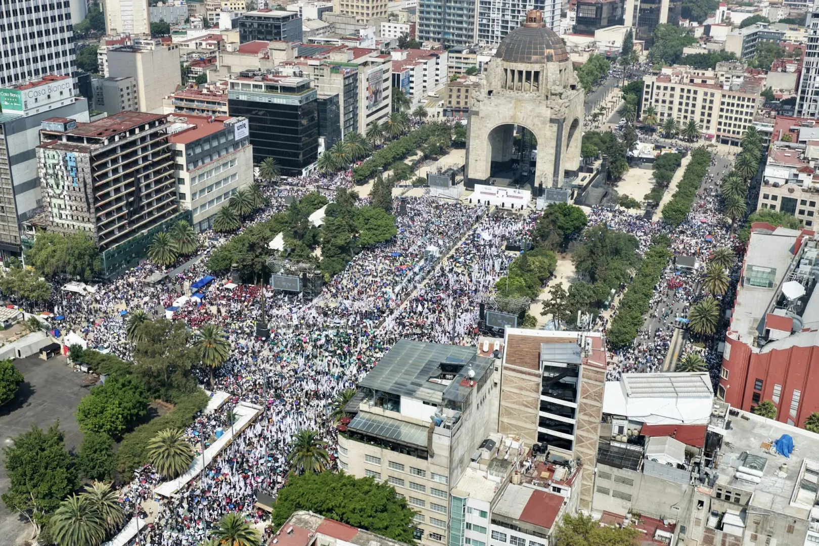 Más de 130 mil personas acudieron al informe de Sheinbaum en el Monumento a la Revolución, informa Gobierno de la CDMX