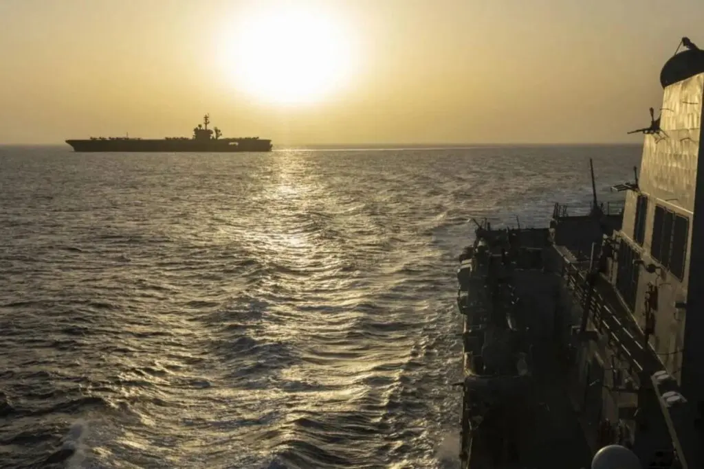 Tensión en Estrecho de Ormuz: Irán y Estados Unidos intercambian ataques