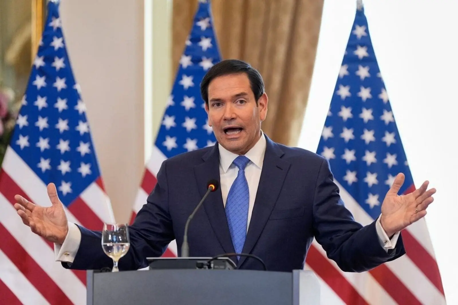 Estados Unidos endurece sanciones contra Cuba; apunta a empresas militares, minería y finanzas