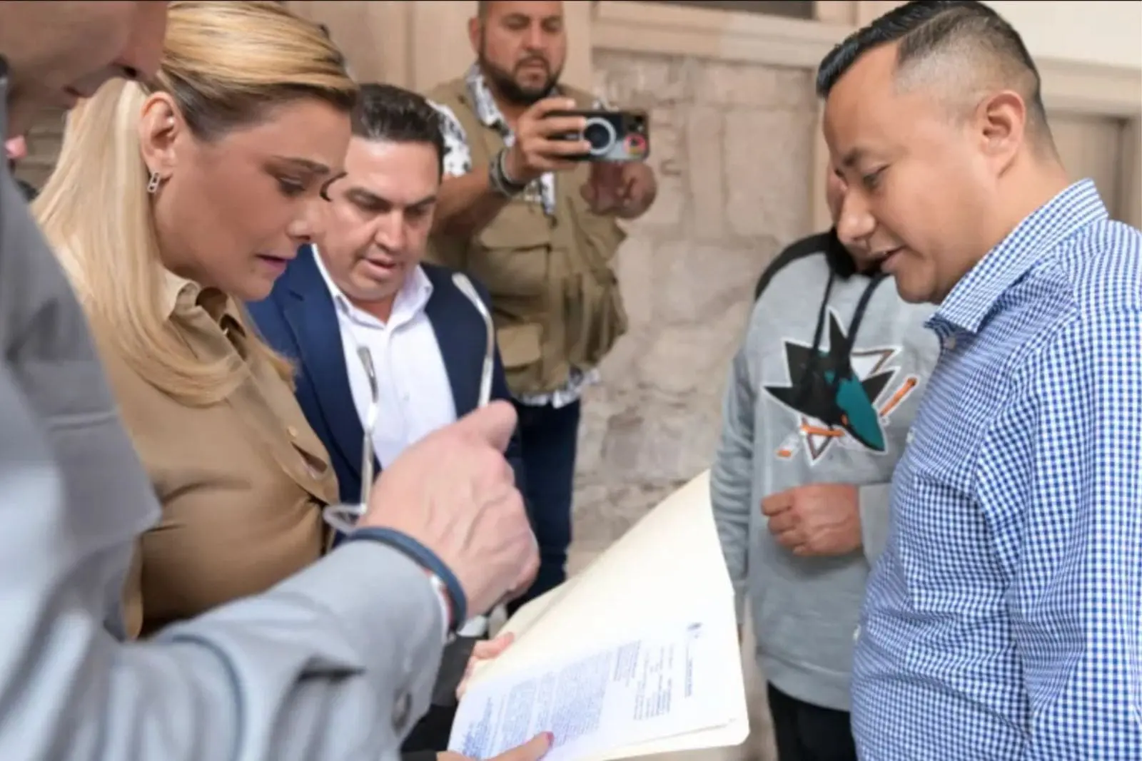 FGR cita a comparecer a Maru Campos tras presunta participación de agentes de la CIA en Chihuahua