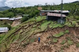 Sismo de magnitud 6.1 golpea el sur de Perú; reportan 27 personas heridas