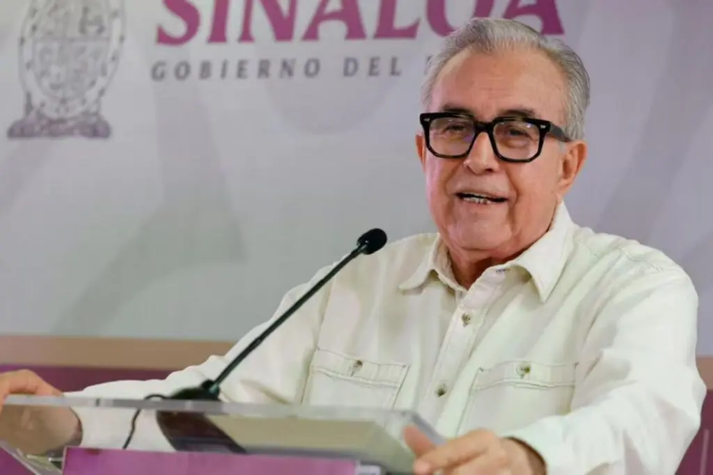 Rubén Rocha Moya comparece ante la FGR; asegura confiar en el Estado de Derecho