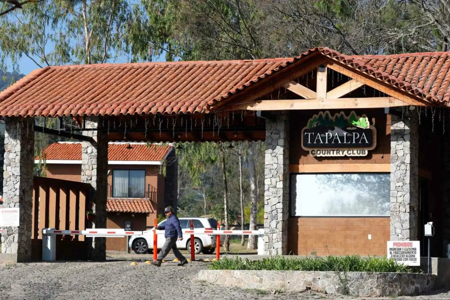Tapalpa Country Club gated entrance