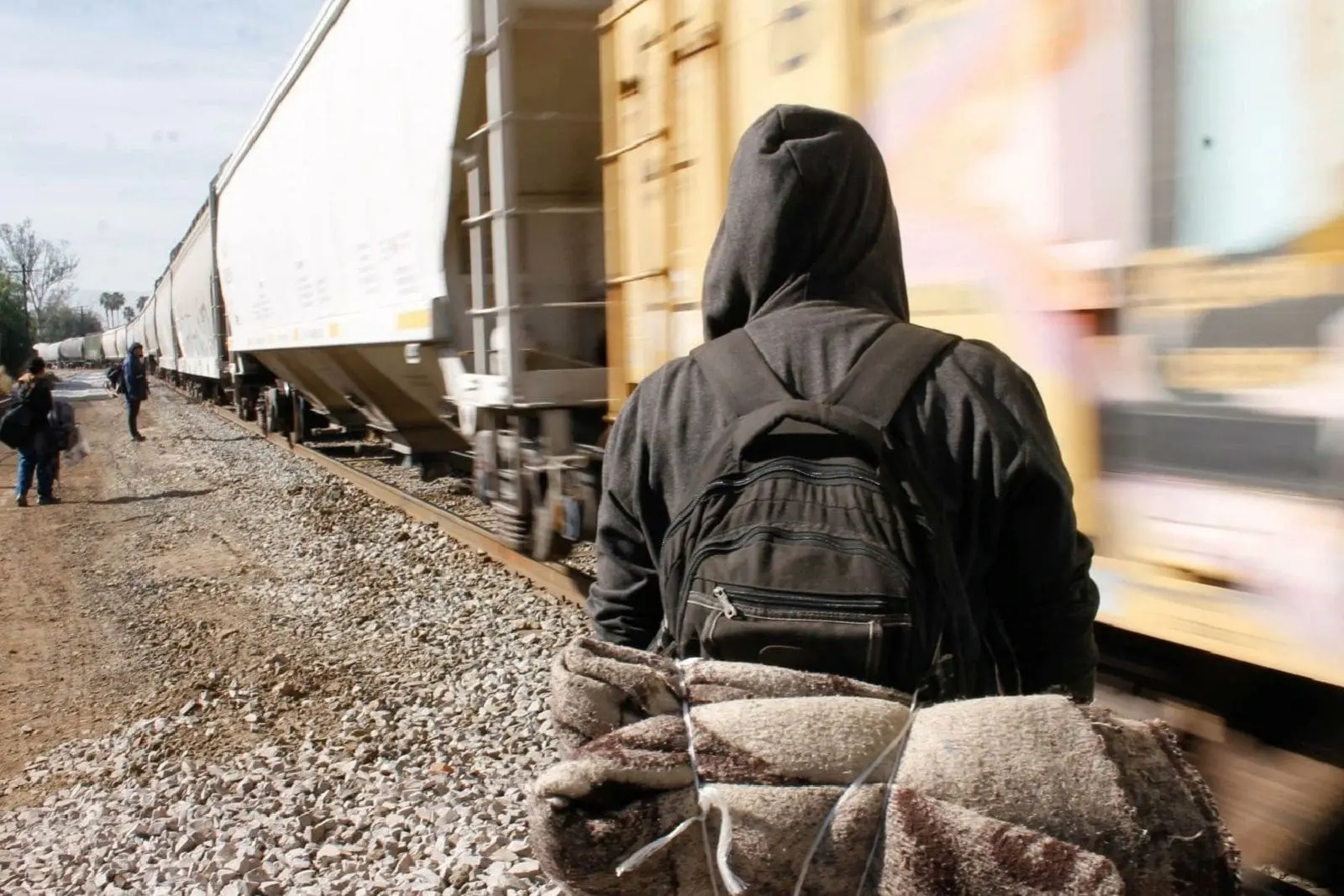 Restos de seis migrantes localizados al interior de de un tren en Texas; tres eran mexicanos
