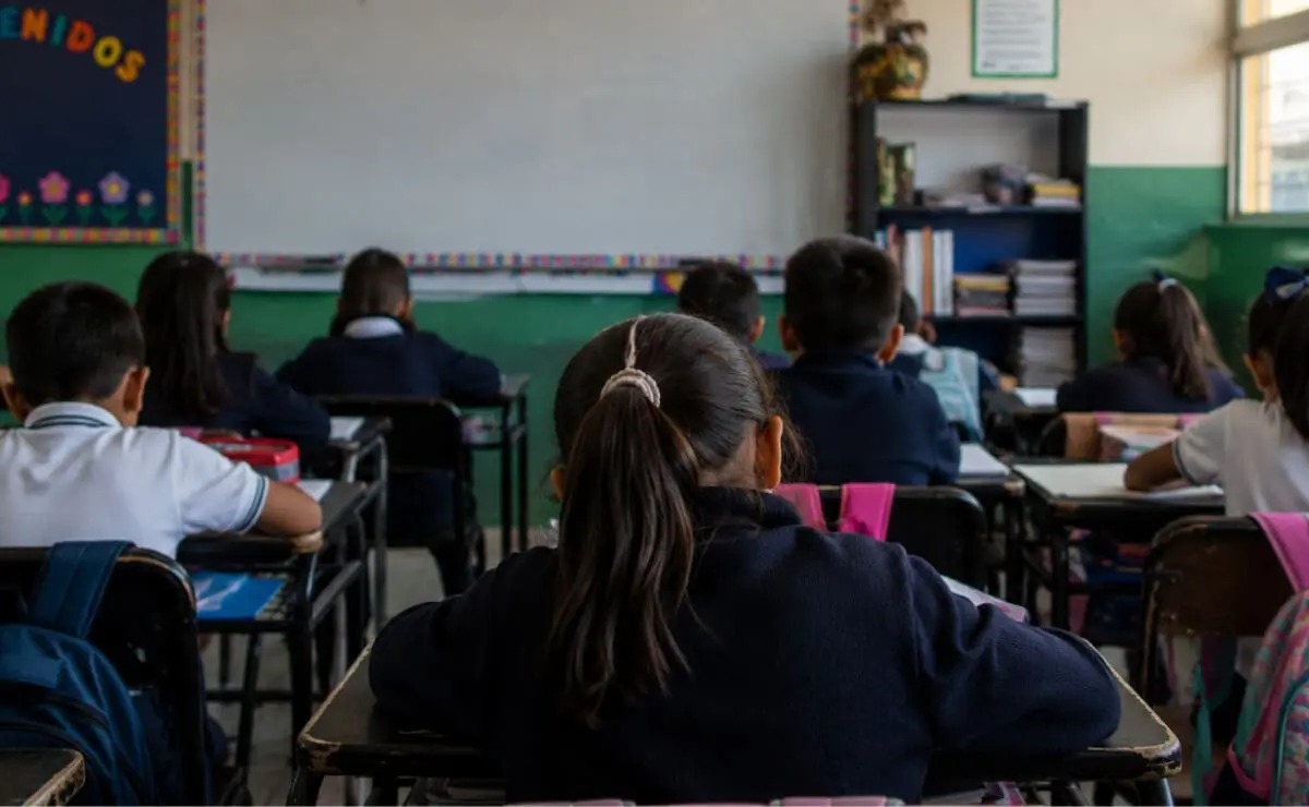 SEP adelanta fin del ciclo escolar por ola de calor y el Mundial
