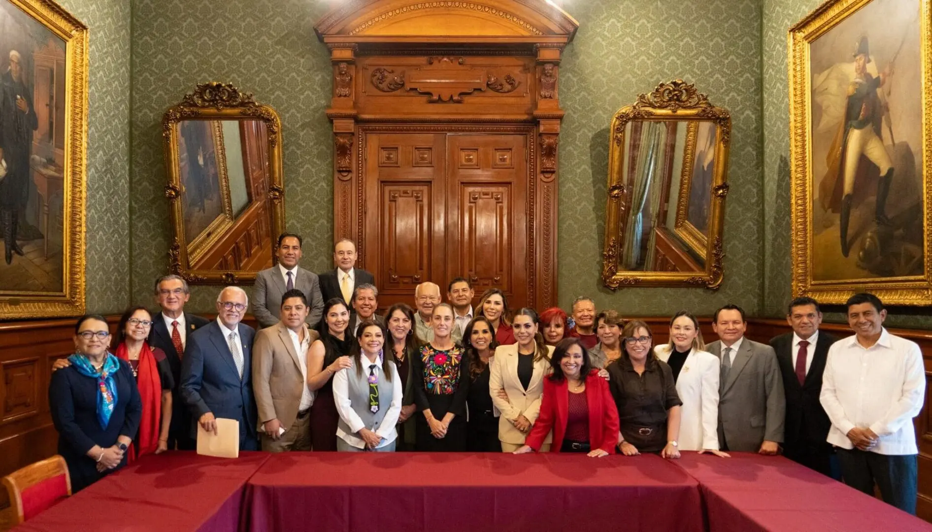 Sheinbaum se reúne con gobernadores para abordar avances en IMSS Bienestar