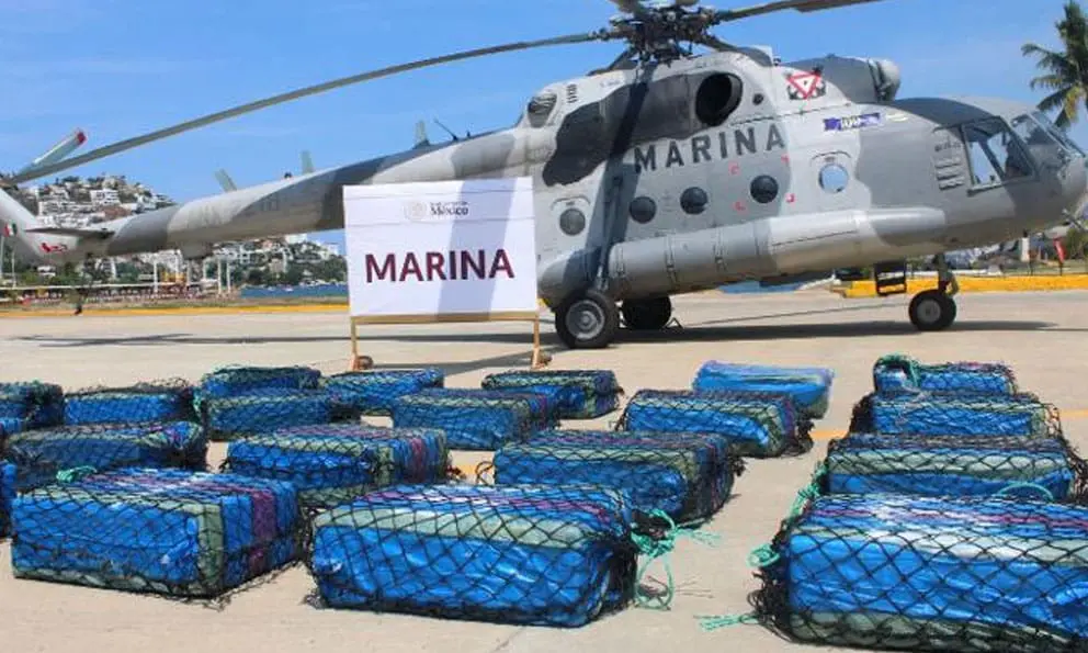Marina incauta embarcación con 26 bultos de presunta cocaína frente a costas de Guerrero