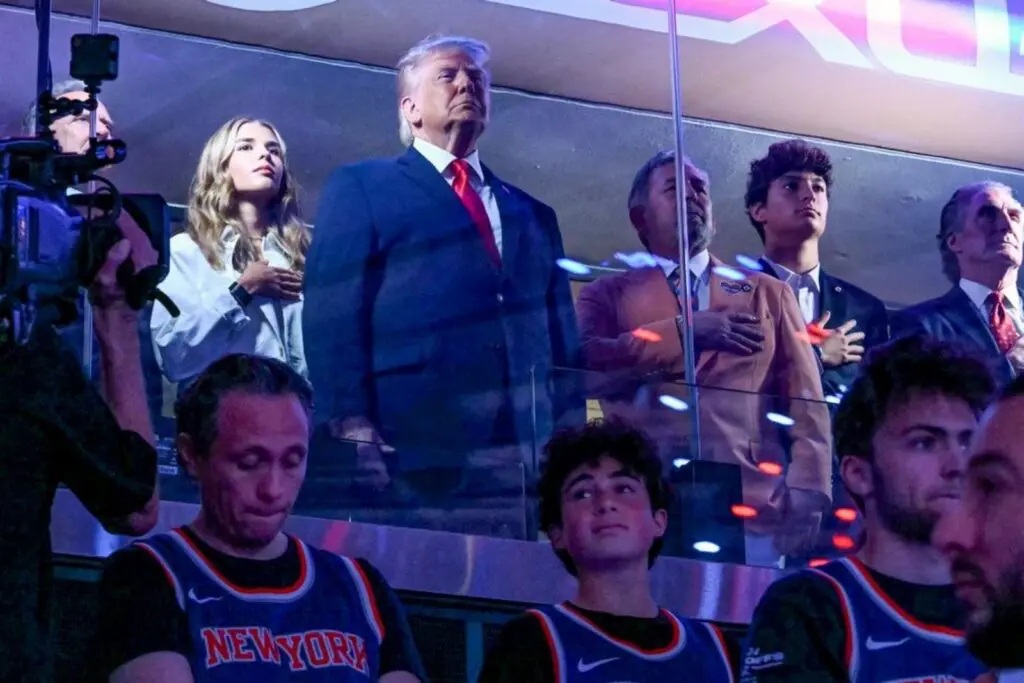 Donald Trump recibe abucheos durante himno nacional en Juego 3 de las Finales de la NBA