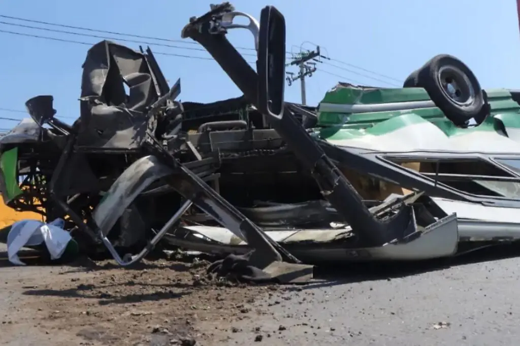 Aparatoso choque en la autopista México-Pachuca deja 14 lesionados