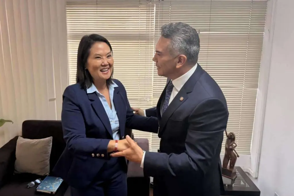 Alejandro Moreno se reúne con Keiko Fujimori, virtual ganadora de elecciones en Perú
