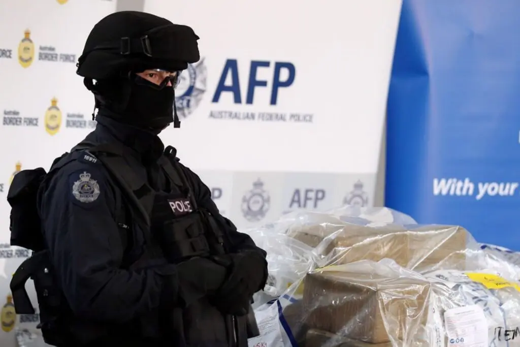 Padre e hijo mexicanos acusados en Australia por traficar más de 200 kilos de metanfetamina