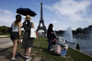 Francia registra el día más caluroso de su historia; ola de calor deja 40 muertos