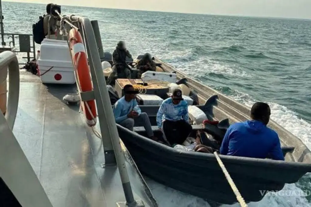 Procesan a 5 hombres por transportar tonelada de cocaína en embarcación en Chiapas