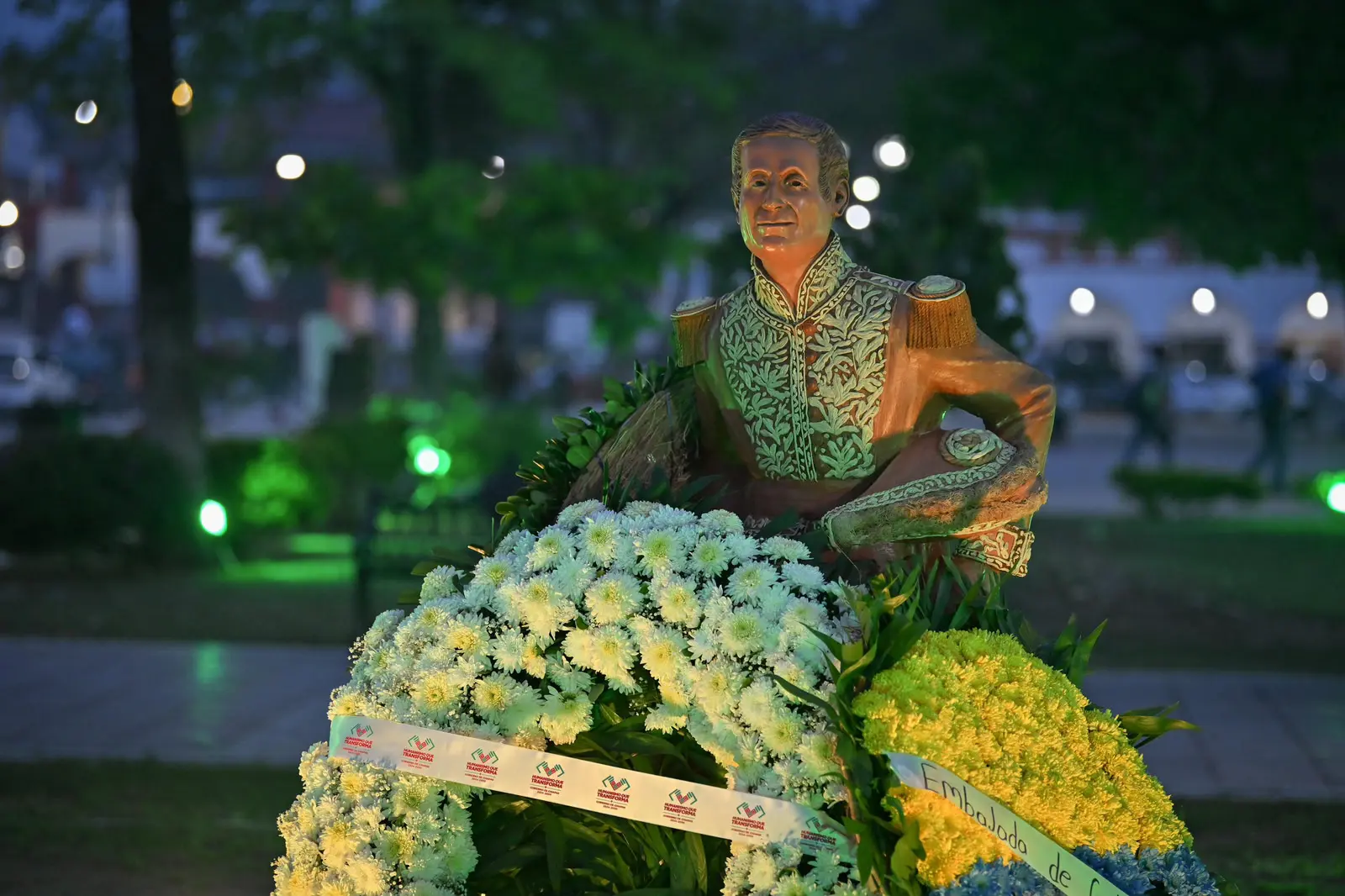 Develan escultura en honor al general José María Melo en Chiapas