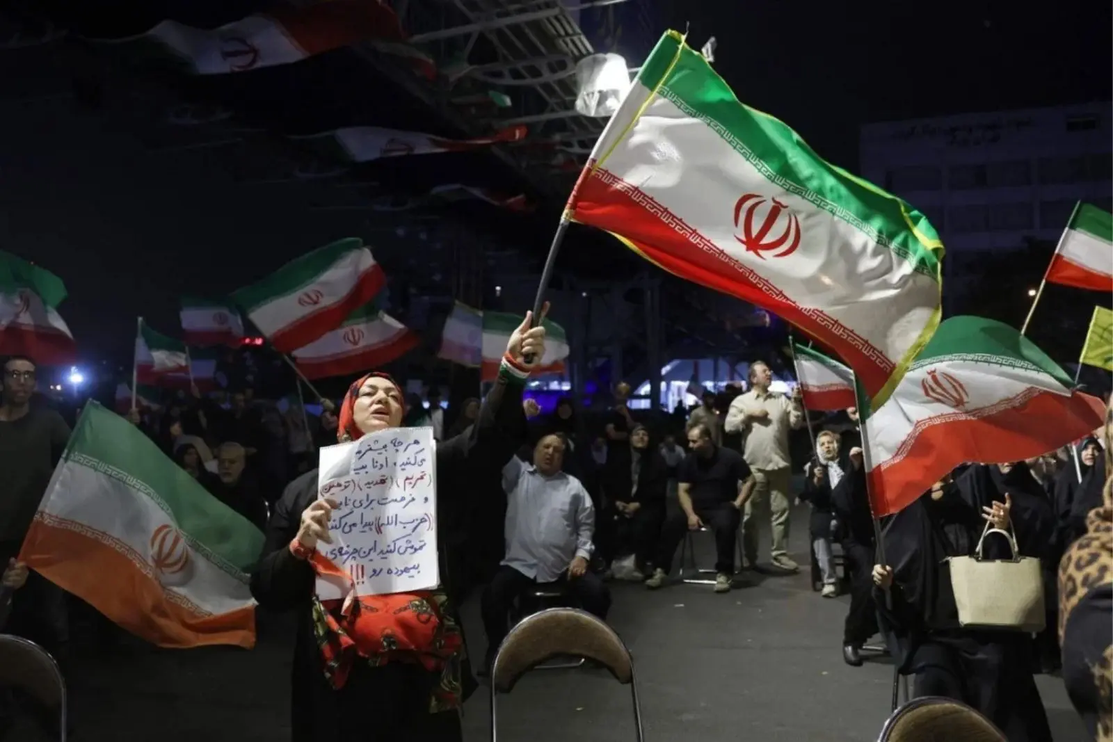 Irán suspende negociaciones con Estados Unidos tras acusaciones de violar el alto el fuego