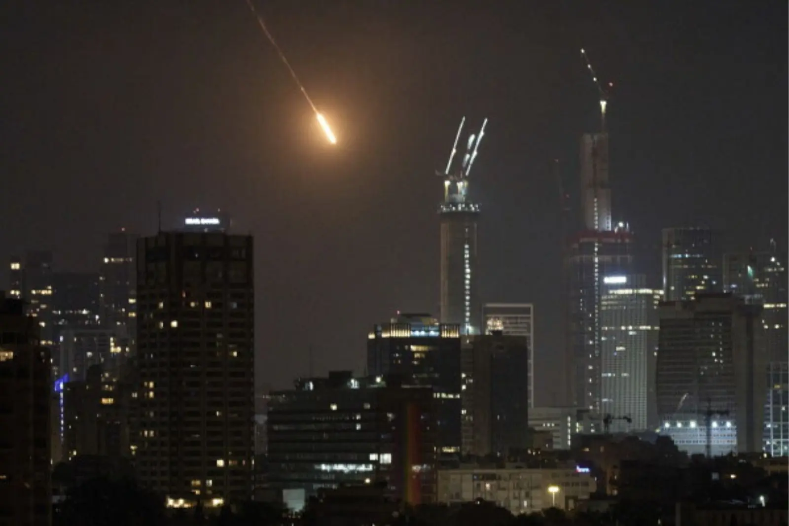 Israel e Irán reanudan ataques desde alto al fuego en abril