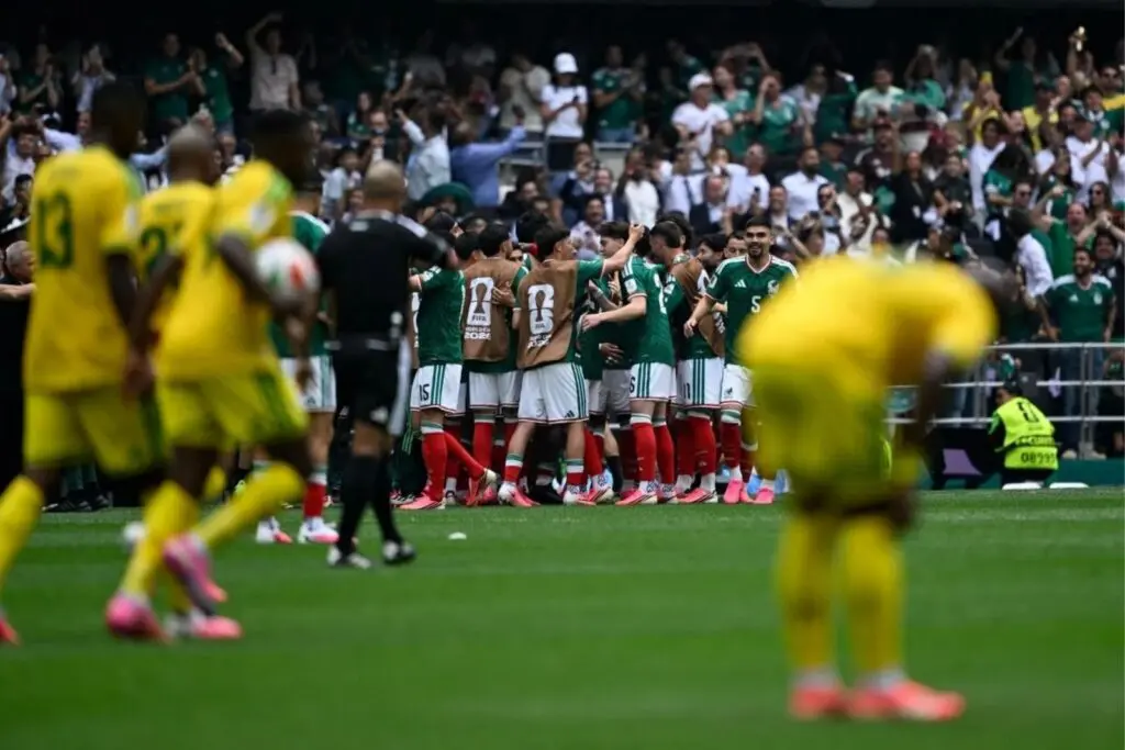 México deja mal sabor de boca durante victoria ante Sudáfrica en debut mundialista