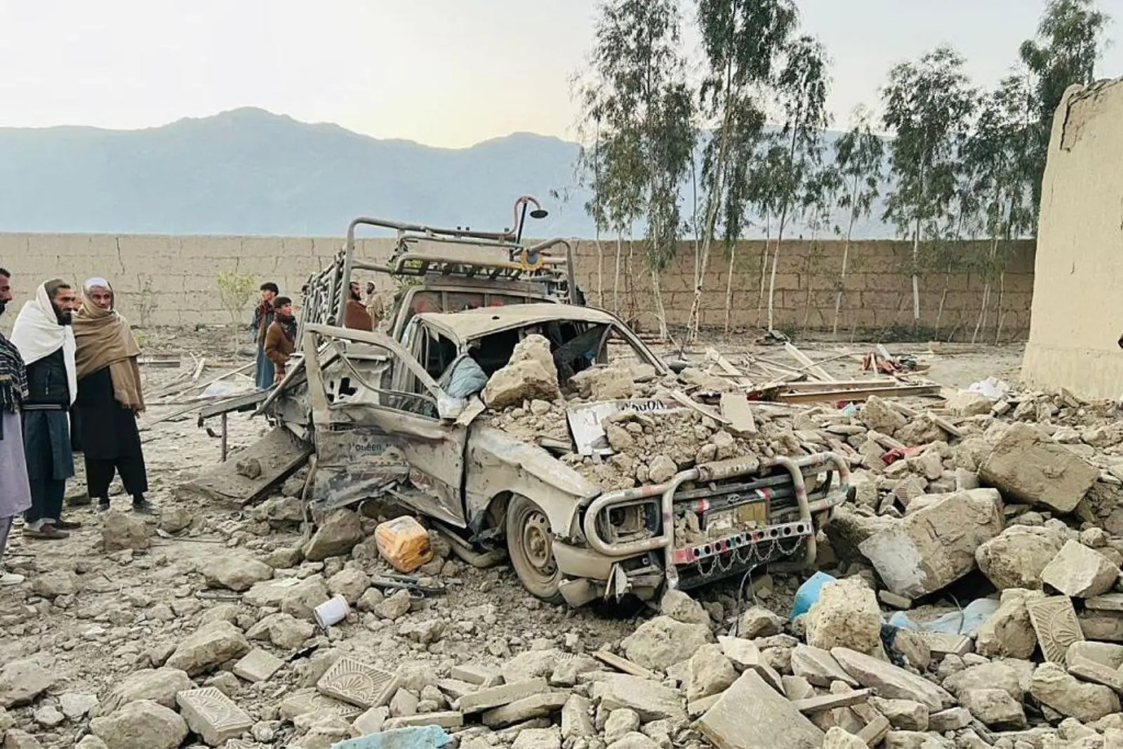 Bombardeo de Pakistán en Afganistán deja al menos 28 muertos