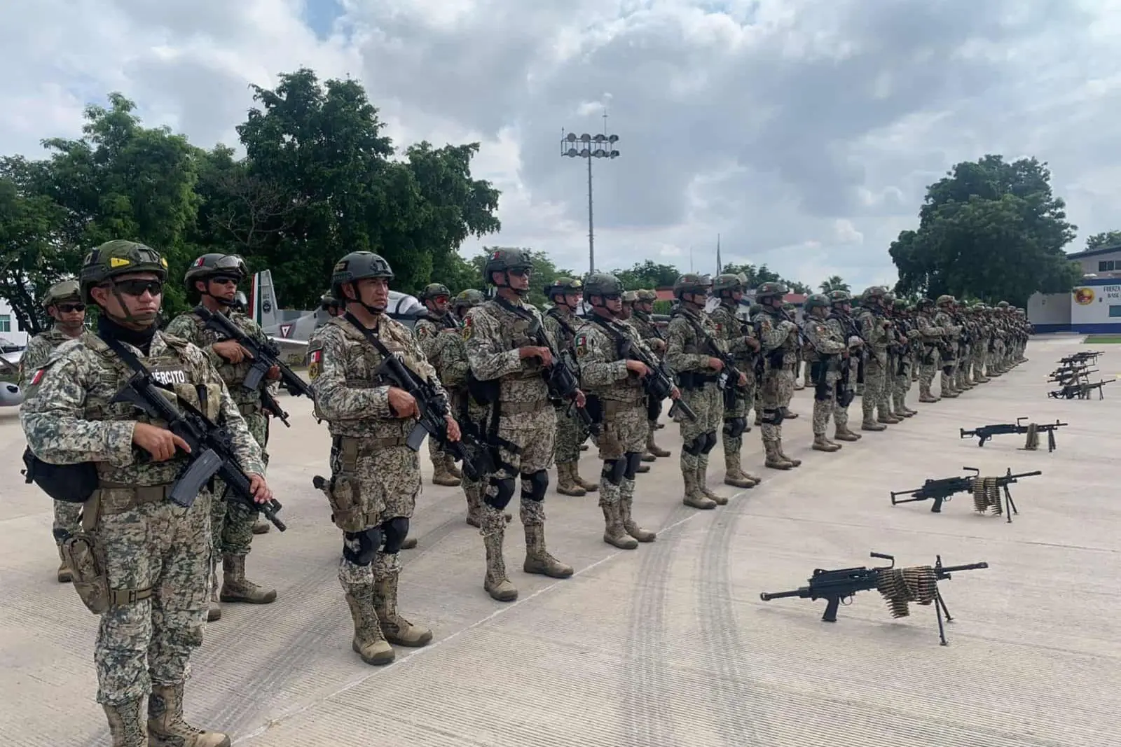 Llegan 90 elementos del ejército a Culiacán, Sinaloa para reforzar seguridad