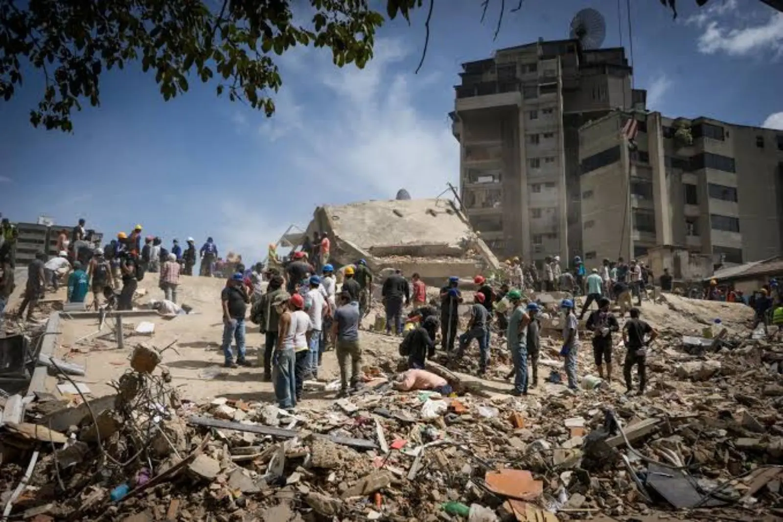 Doble terremoto en Venezuela deja 920 muertos y más de mil heridos