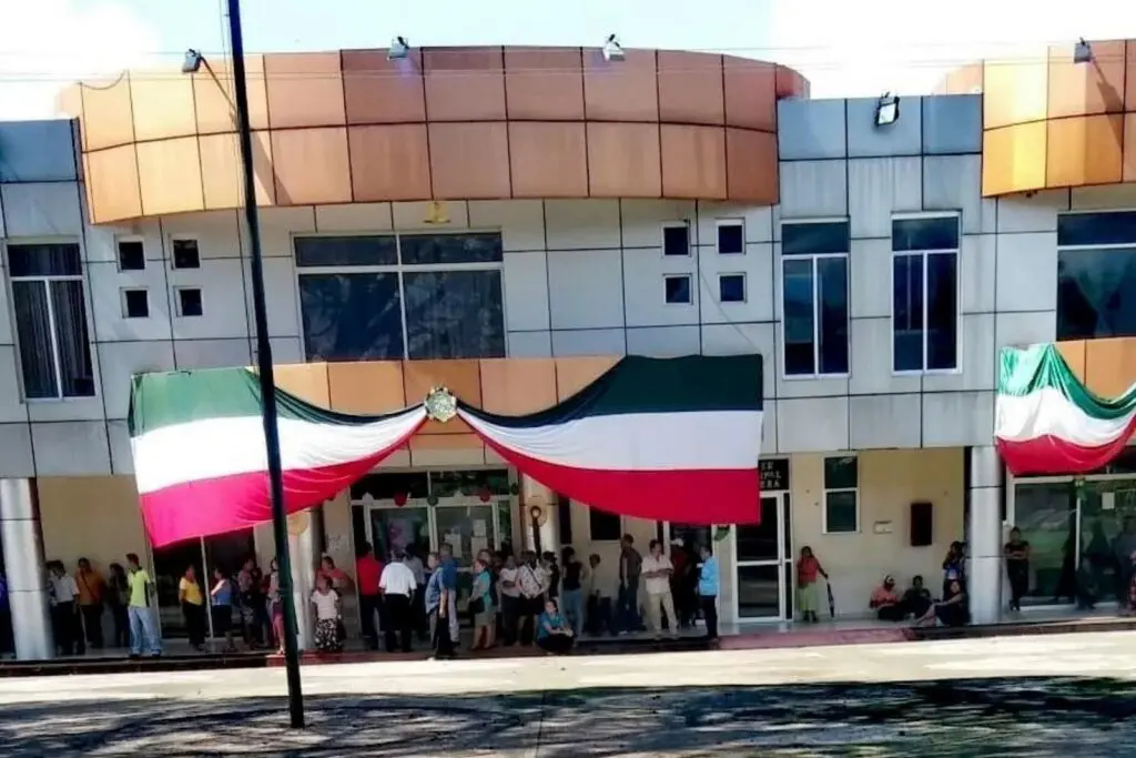 Asaltan a contador público de Cacahoatán; disparan contra edificio