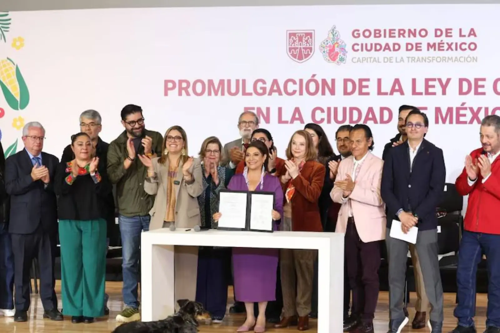 Clara Brugada promulga la Ley del Sistema Público de Cuidados