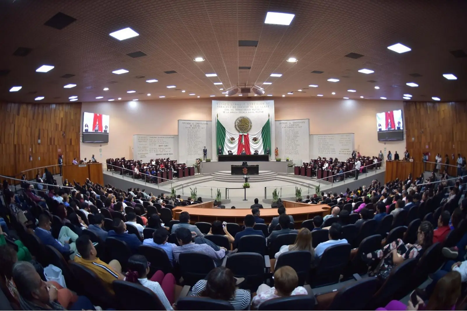 Congreso de Veracruz confirma procesos de desafuero contra alcaldes de Ixhuatlán del Sureste y Úrsulo Galván