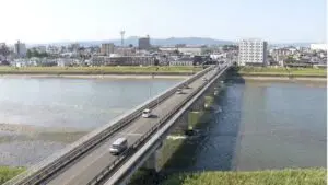 Autoridades desplegaron operativos de rescate tras el fuerte terremoto registrado en Kumamoto.