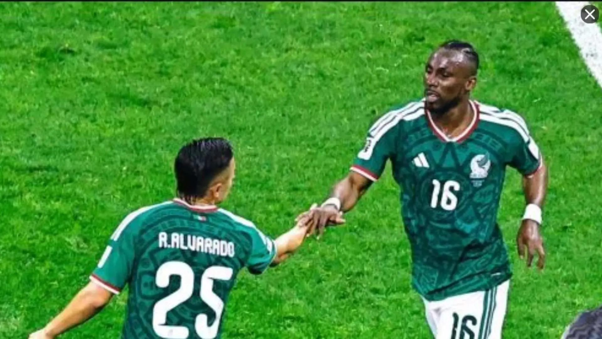 Julián Quiñones y Roberto Alvarado aparecen entre los jugadores mejor evaluados del Mundial 2026 por su rendimiento ofensivo.