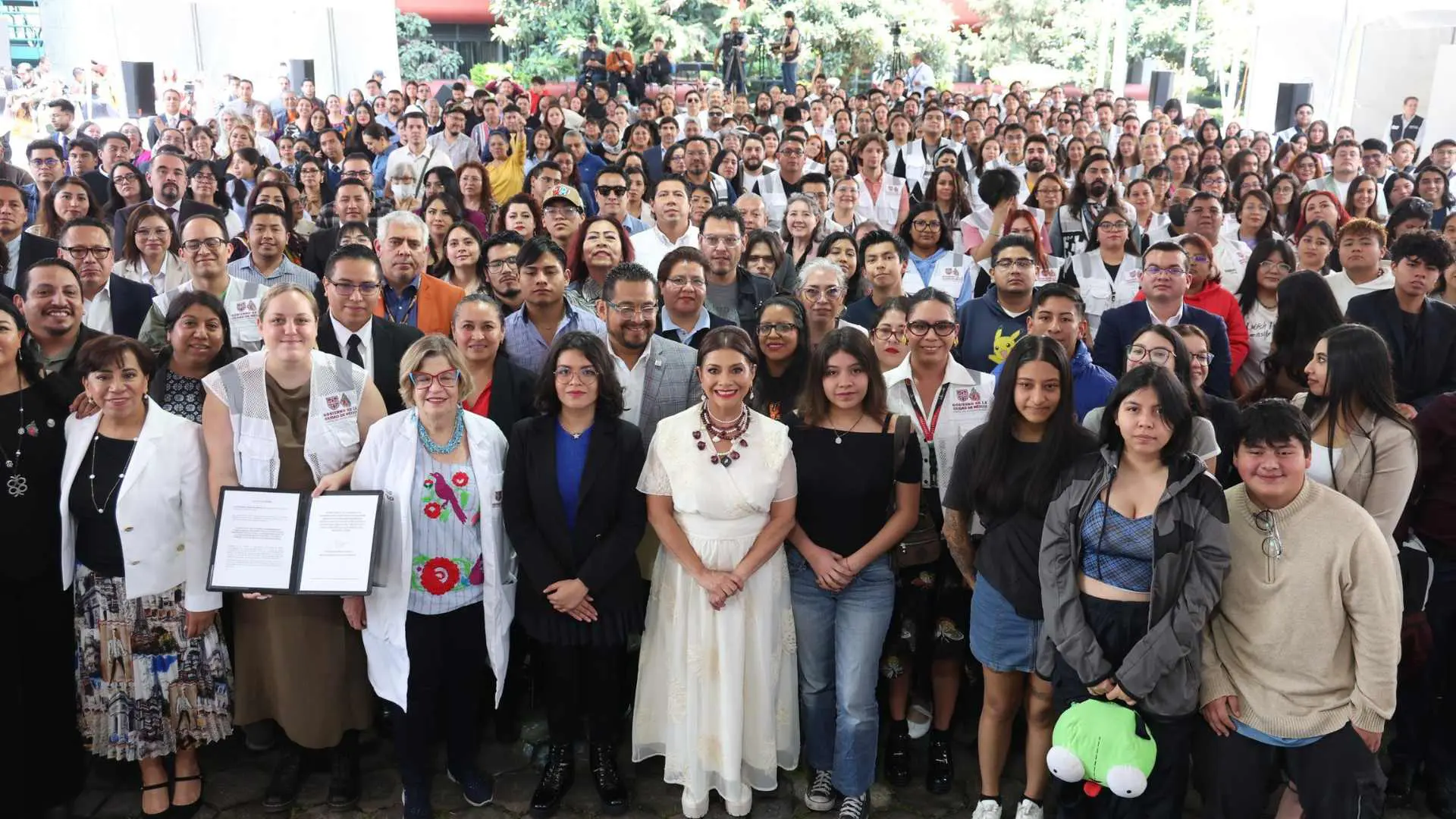 Clara Brugada durante anuncio de reforma para fortalecer la atención a la salud mental en la Ciudad de México. Foto: X @ClaraBrugadaM