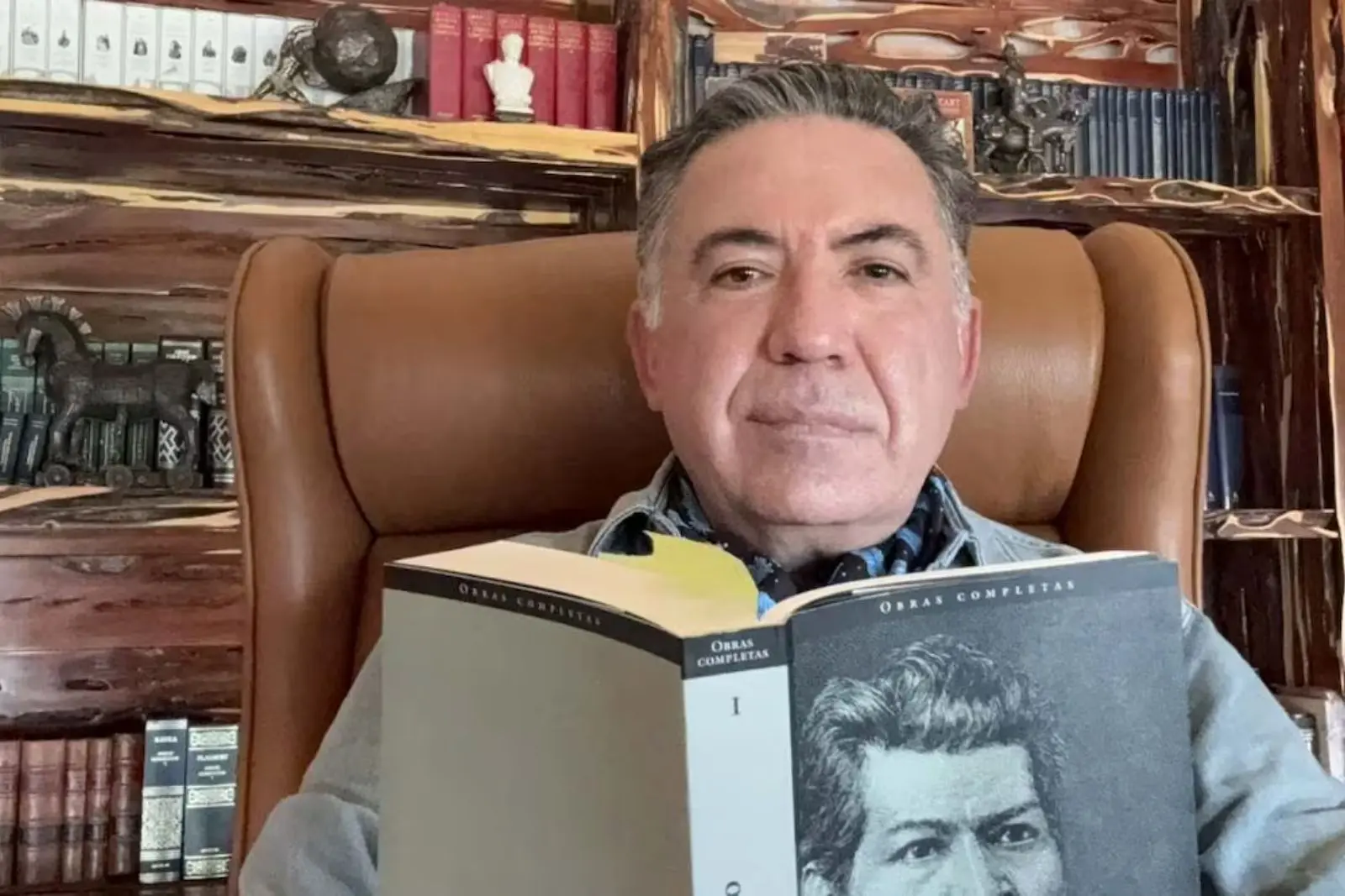 Enrique Inzunza reaparece en redes sociales; niega acusaciones de Estados Unidos