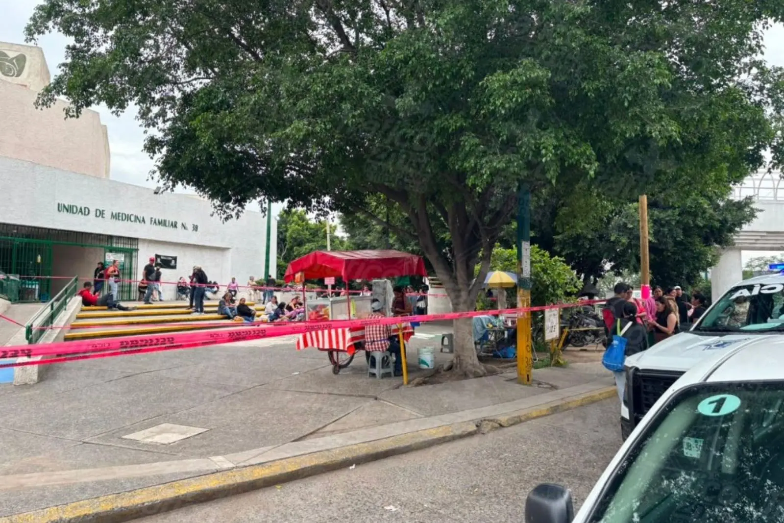 Muere adulto mayor afuera de Clínica 39 del IMSS en Jalisco