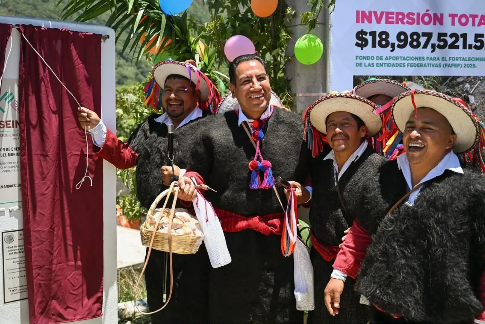 Eduardo Ramírez impulsa obras y apoyos en Larráinzar con inversión superior a 100 mdp