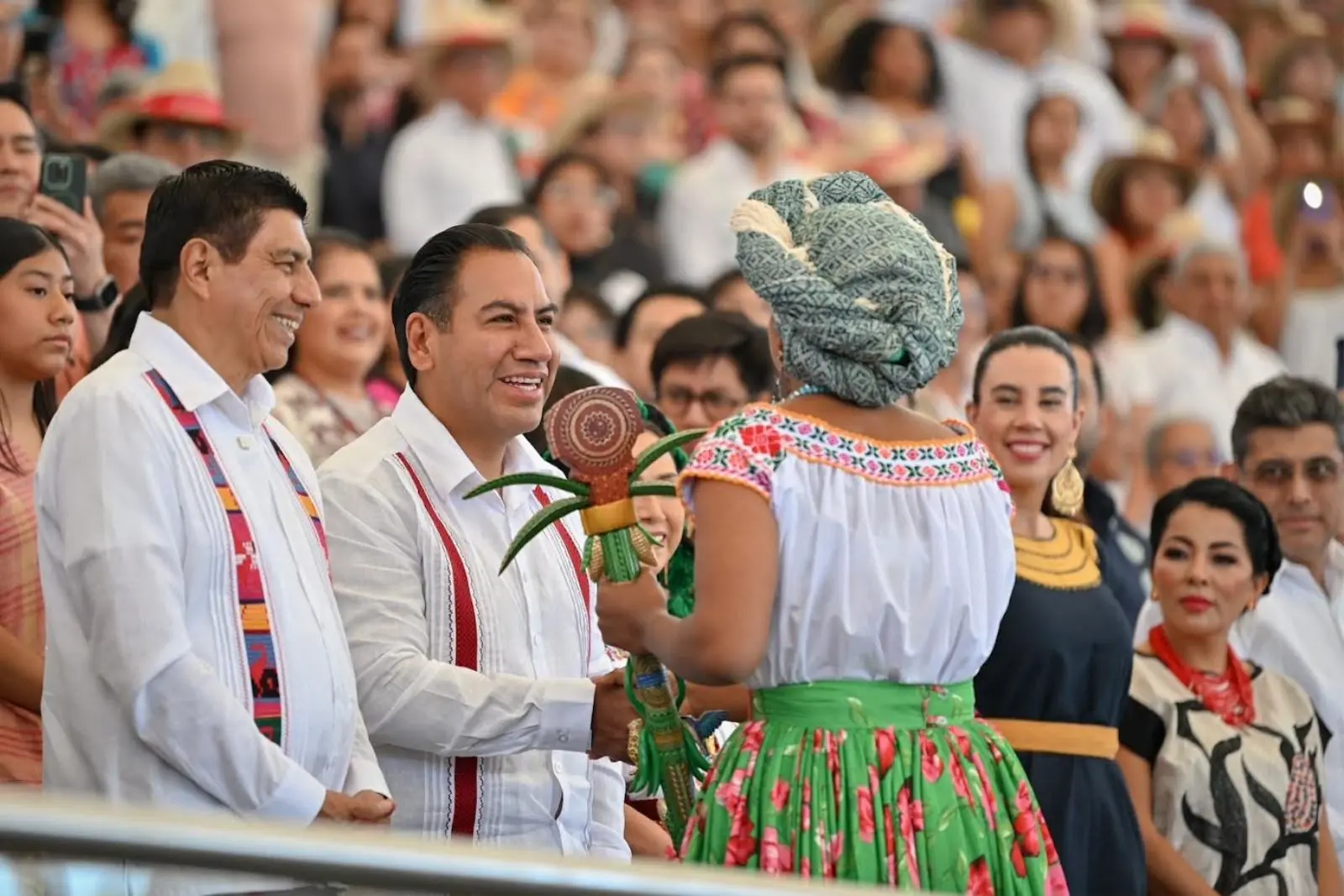 Eduardo Ramírez promueve la identidad del estado de Chiapas en la Guelaguetza 2026