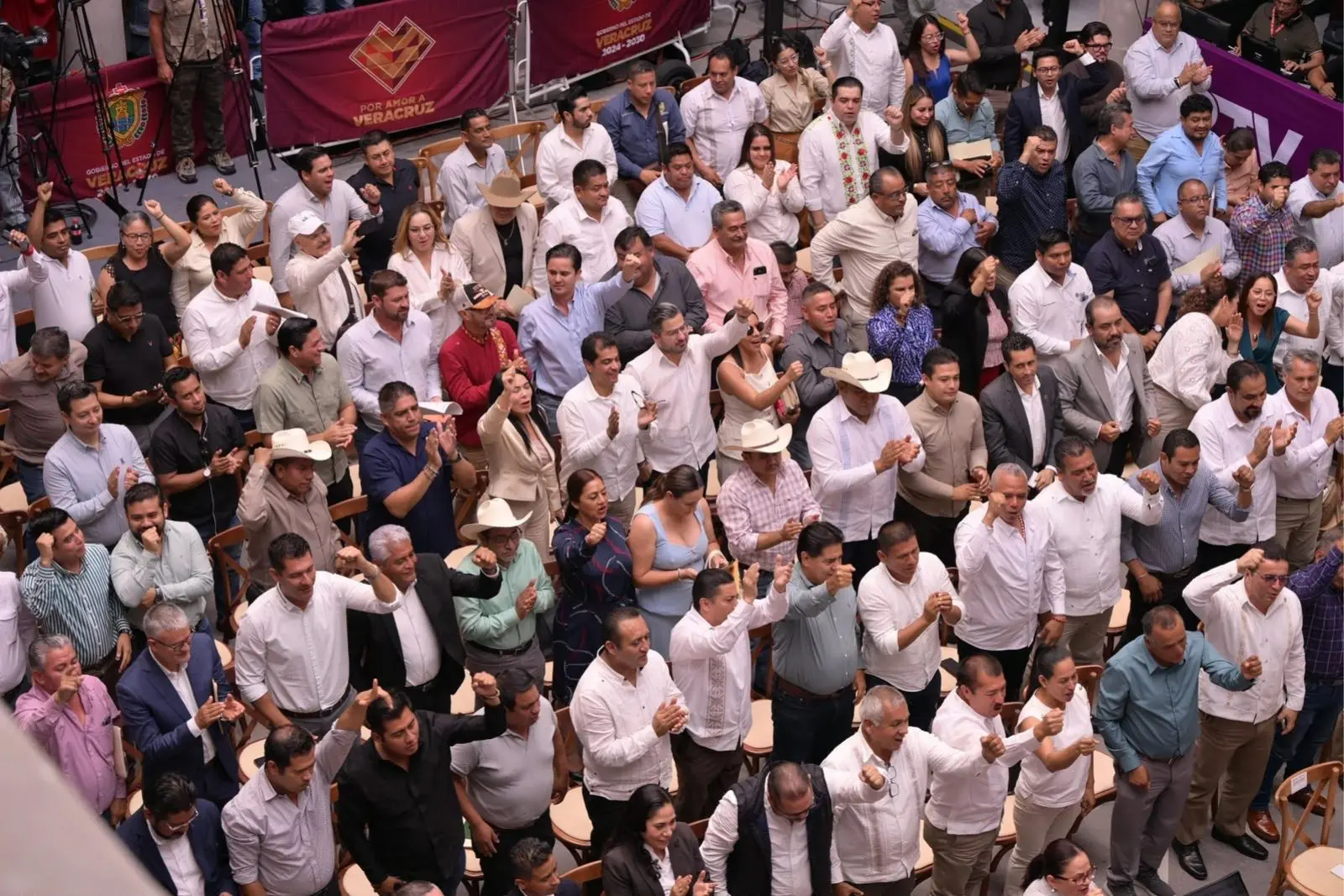 Veracruz liquida deuda bursátil de 199 municipios