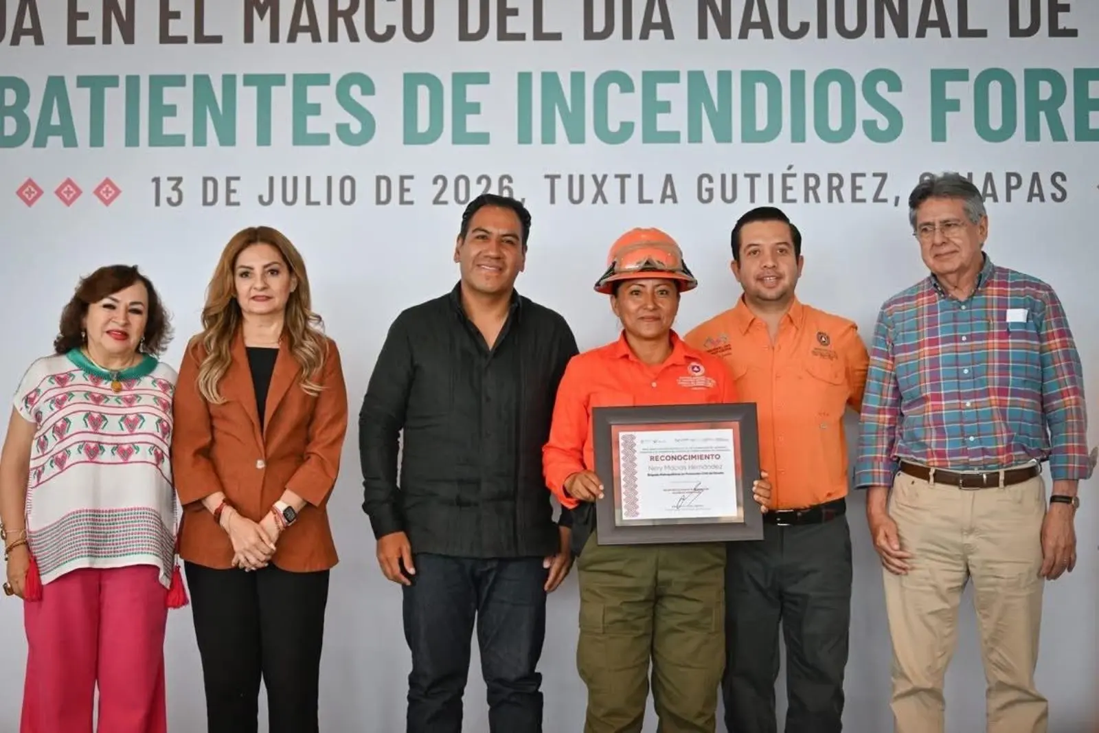 Eduardo Ramírez reconoce a combatientes forestales; reafirma compromiso con protección ambiental en Chiapas