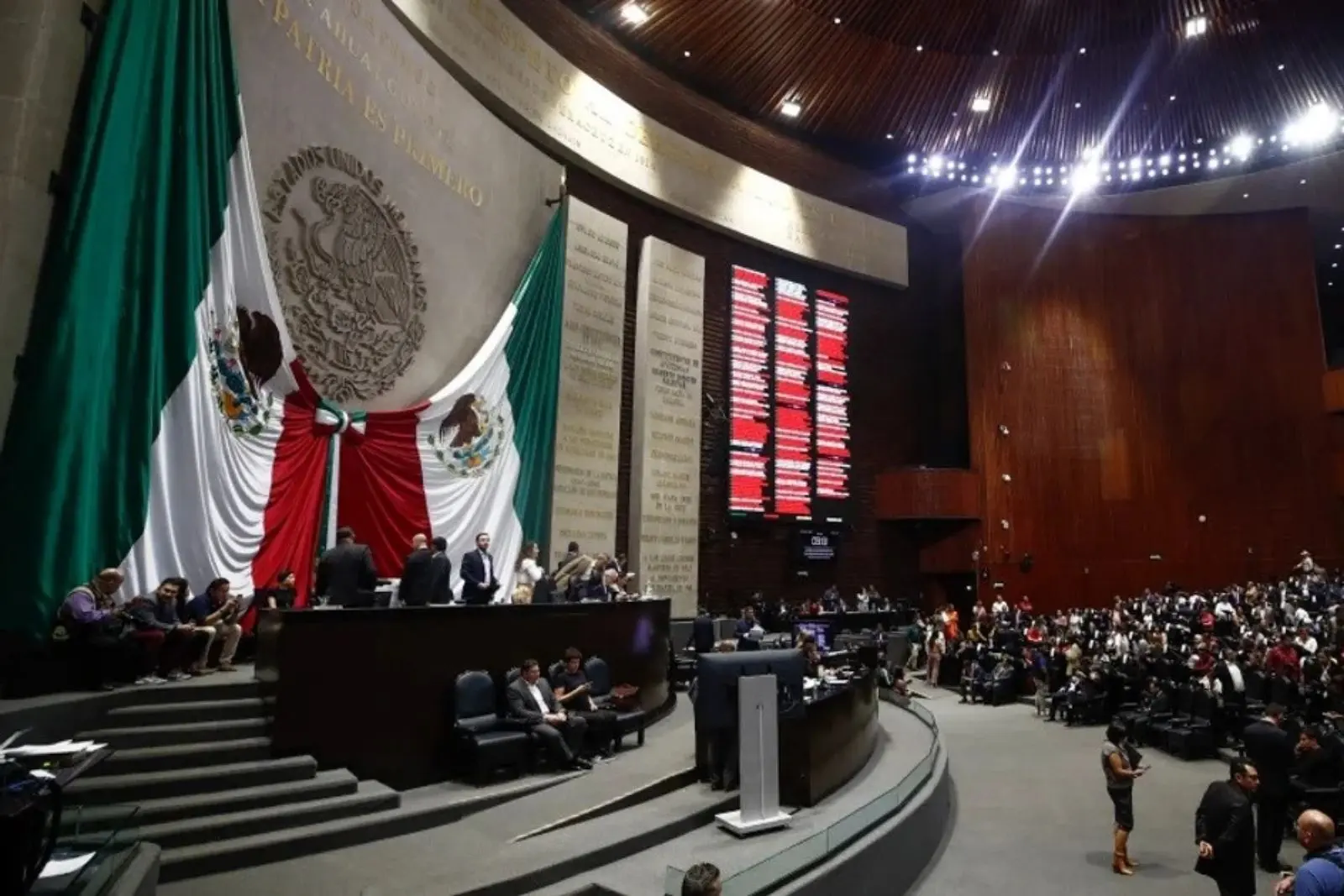 Buscan reconocer en Constitución derecho a muerte asistida y cuidados paliativos