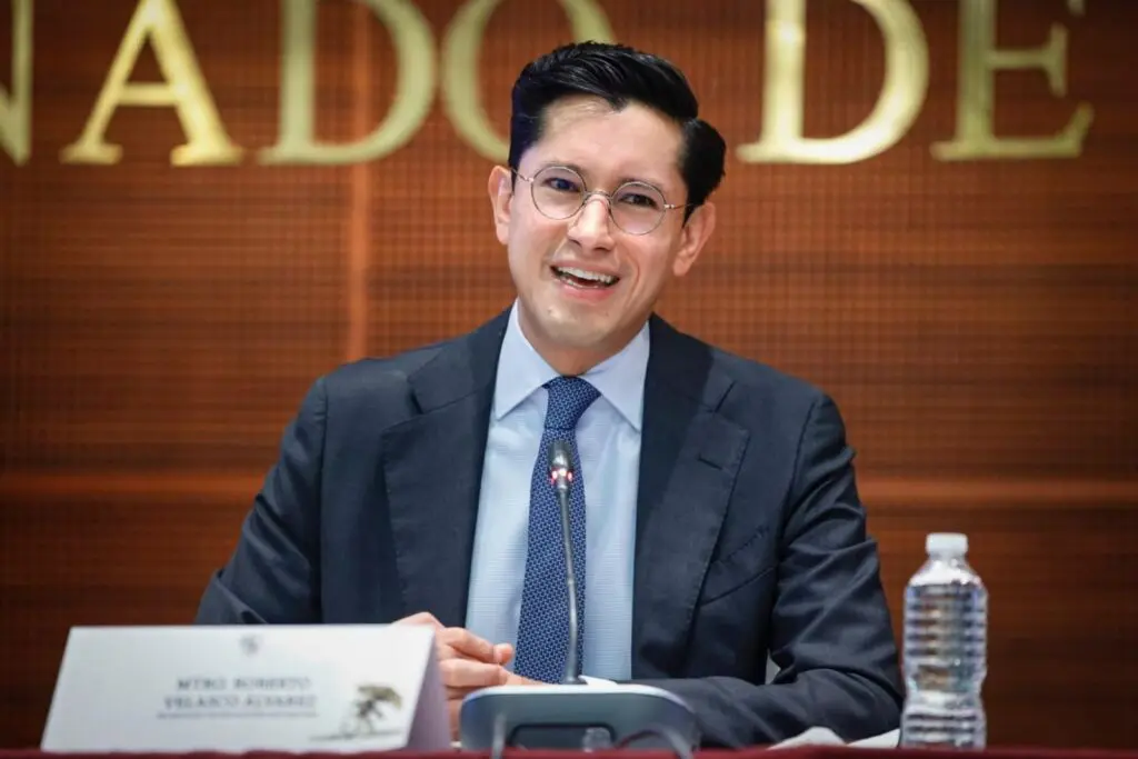 Roberto Velasco va a Corea del Sur para impulsar inversiones y ampliar cooperación tecnológica