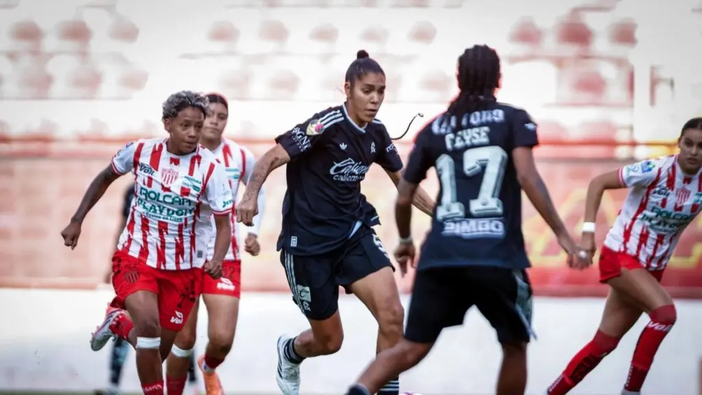 América goleó 7-0 a Necaxa en el estadio Victoria. @AmericaFemenil