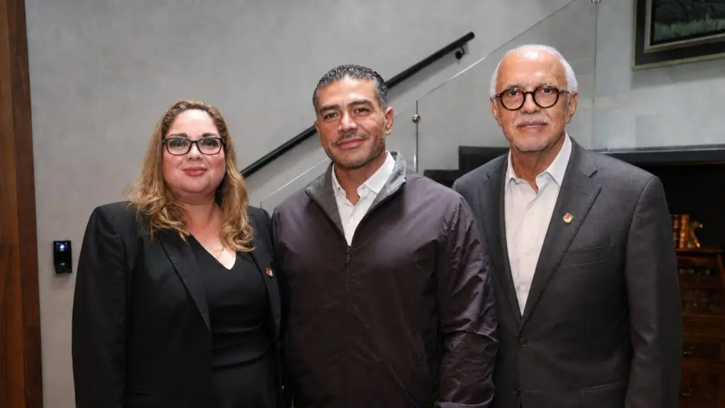 Omar García Harfuch sostuvo una reunión con el gobernador Miguel Ángel Navarro Quintero en Tepic.
