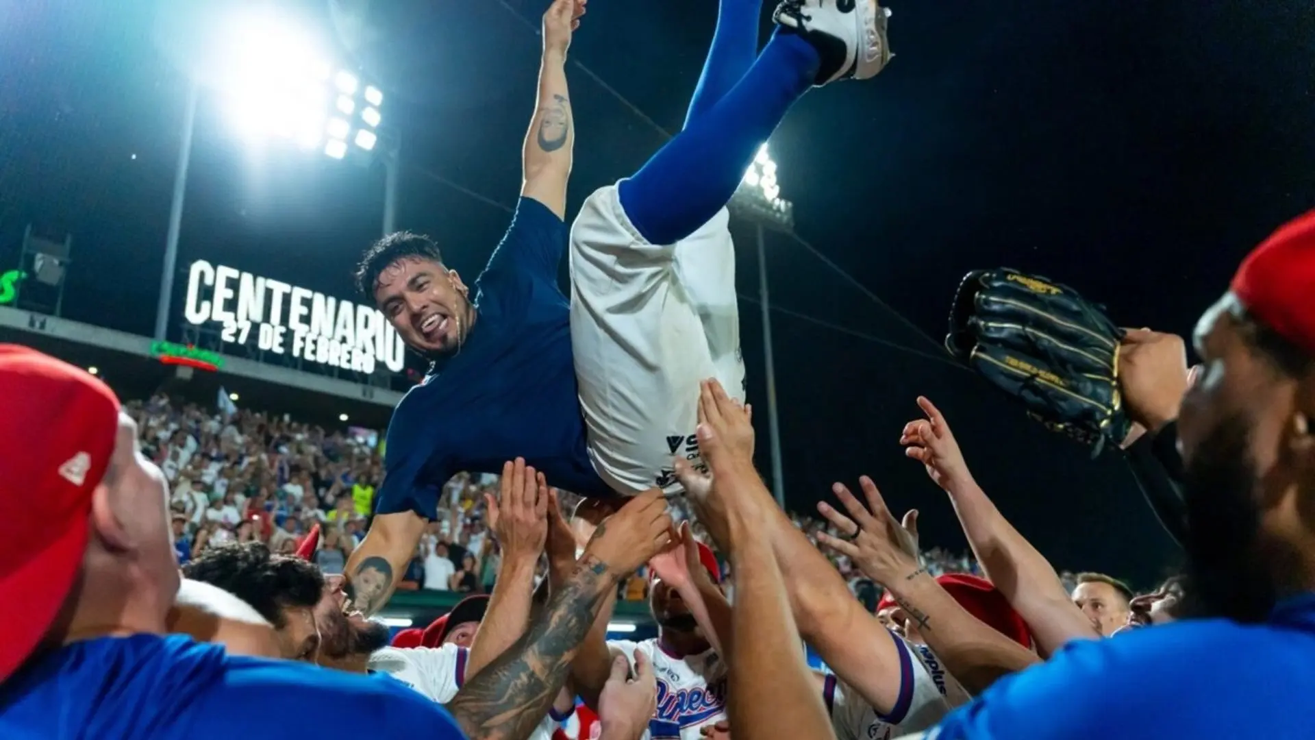 Alan Espinoza conectó el jonrón que dio a Olmecas el pase a la Serie de Campeonato. Foto: Página web Olmecas de Tabasco