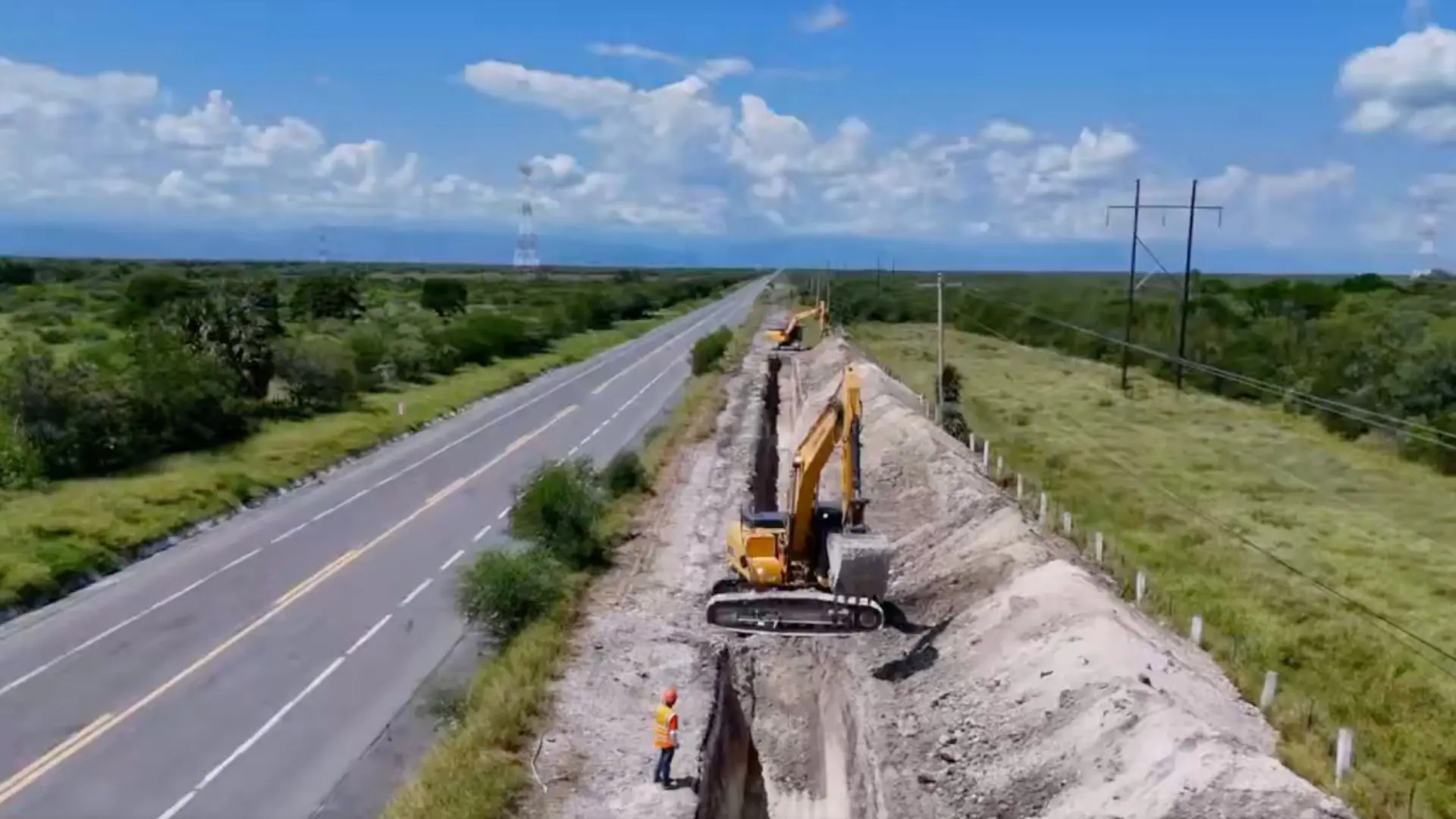 La construcción del Acueducto Guadalupe Victoria forma parte de los proyectos de infraestructura impulsados en Tamaulipas. Foto: Captura de video @gobtam
