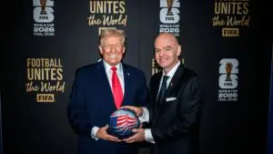 Trump respalda a Infantino y advierte que la FIFA cometería un “terrible error” si reemplaza al presidente del organismo en las próximas elecciones. Foto: The White House