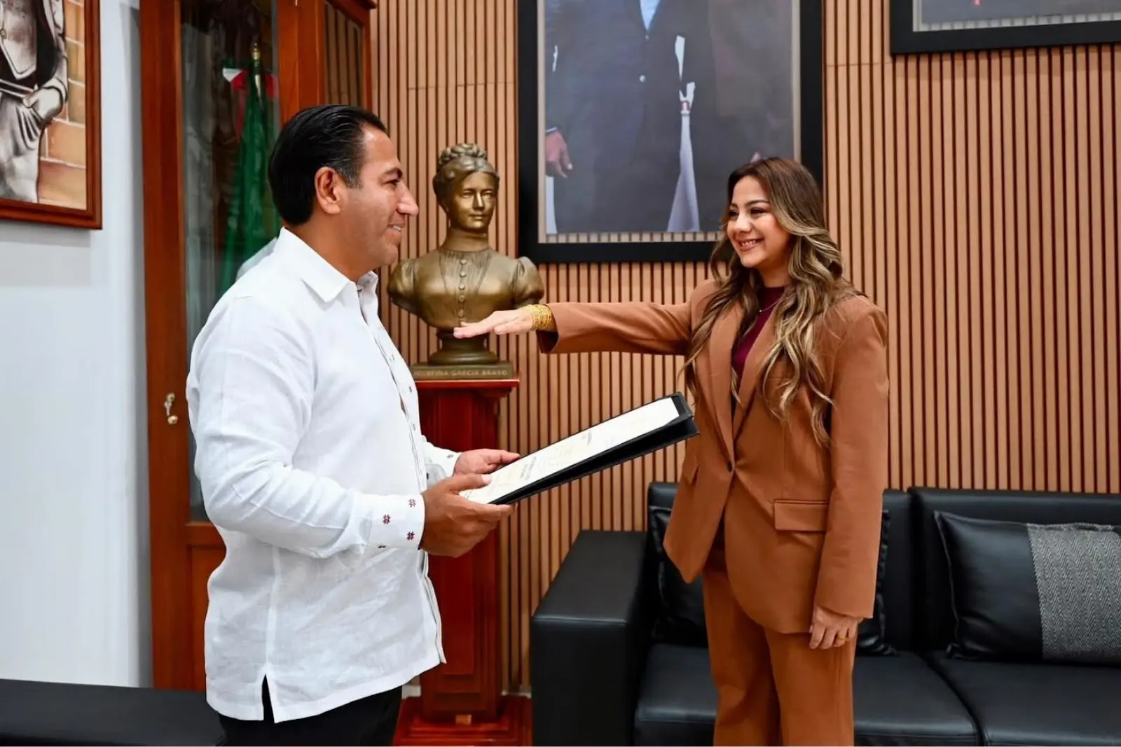 Eduardo Ramírez fortalece gabinete; Alejandra Gómez asume Comisión Estatal de Caminos