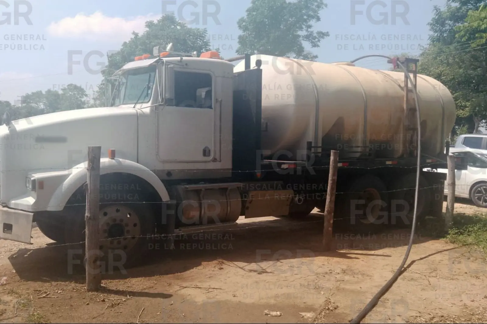 Asegura FGR predio por presunta venta ilegal de gas LP en Chiapas; decomisan tanque de 5 mil litros