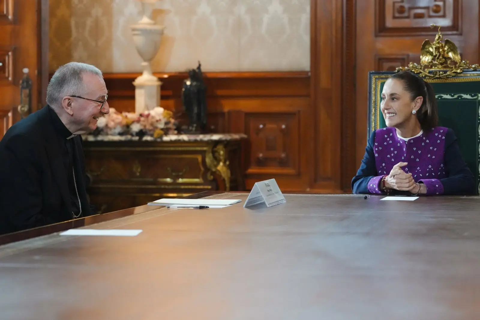 Presidenta fortalece diálogo con el Vaticano tras reunirse con el cardenal Pietro Parolin